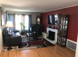 2 bedroom house or Private Studio in quiet neighborhood near SF, SFSU and SFO，位于达利城奥林匹克俱乐部附近的酒店