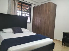 Apartamentos Family，位于圣罗莎德卡瓦尔的酒店