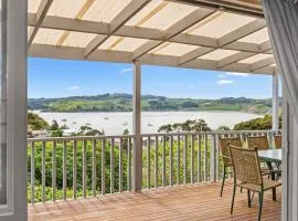 Bay Vista Views - Raglan Holiday Home