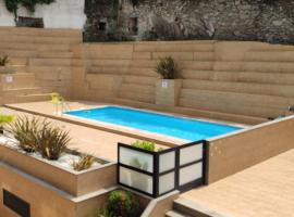 Apartamento Piscina 1G by Urraca Suites Viveiro，位于比韦罗的海滩短租房