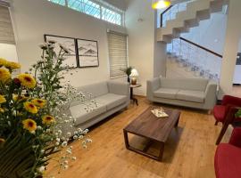 Praia Miramar - Villa in Miramar, Panaji with free Parking，位于Taleigao的酒店