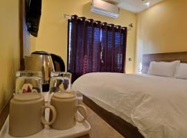 KRAZYROOMS, Kaziranga，位于卡齐兰加的酒店