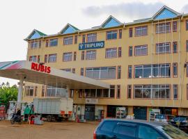 TRIPLINQ HOTEL & RESORT Meru，位于Nkubu的酒店