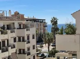 South facing 1 bed apartment, near beach