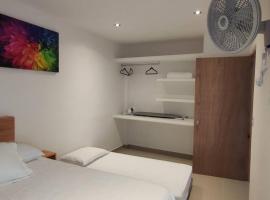 Morado Departamento 42 m2 CIVAC,NISSAN Y WALMART.，位于休特佩克的酒店