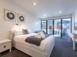 Studio Apartment - 5 Minutes to Hobart CBD - Free Parking - Free WIFI，位于桑迪湾的酒店