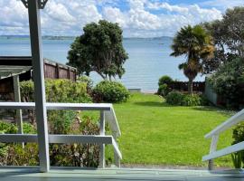 Tamaterau Seaview House in Whangarei，位于旺阿雷的家庭/亲子酒店