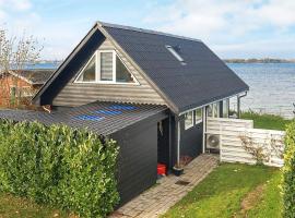 4 person holiday home in Middelfart，位于米泽尔法特的酒店