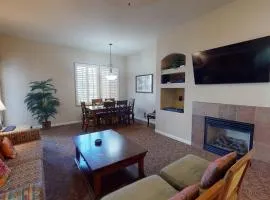 LV102 Upstairs 1 Bedroom Legacy Villas Delight