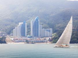 Sono Calm Geoje，位于巨济长承浦圣堂附近的酒店