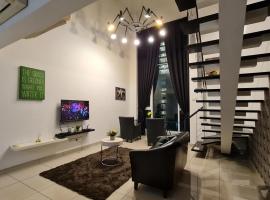 Premium 5STAR Resort Suite Mid Valley KL Sunway by Stayz Suites with Shopping Complex，位于吉隆坡的度假村