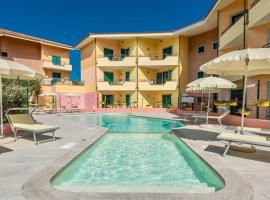 Residence con piscina a Santa Teresa di Gallura，位于圣特雷莎加卢拉的公寓式酒店