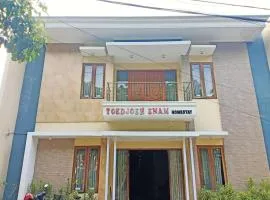 TwoSpaces Living at Toedjoeh Enam Homestay, Surabaya