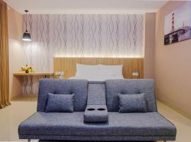 Front One Hotel Sragen，位于Sragen的酒店