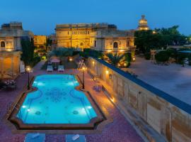 WelcomHeritage Mandir Palace，位于斋沙默尔的酒店