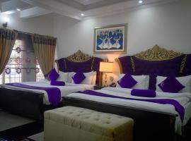 Premier Inn Grand Gulberg Lahore，位于拉合尔Gulberg的酒店