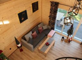 Domek Misi - Misiowa Polanka - domek z możliwością dodatkowego wynajęcia sauny，位于卡缅纳古拉的木屋