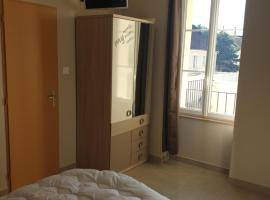 SCI EMEL，位于勒克佐的自助式住宿