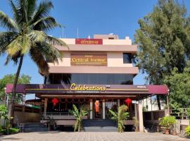 Hotel Central Avenue，位于Sangli的酒店