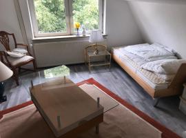 Monteur Gäste Zimmer Stadt Hafen，位于胡苏姆的酒店