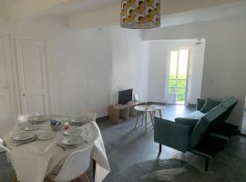 Greolières: Superbe Studio avec vue montagne，位于格雷奥利埃的酒店