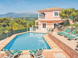 Awesome Home In Cagnes Sur Mer With Private Swimming Pool, Can Be Inside Or Outside，位于滨海卡涅的豪华酒店