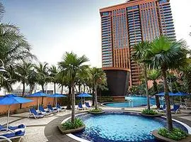 Rihanna service suite at times square