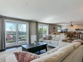 2BR Condo with Ocean Views in Downtown SW Harbor "Seaglass"