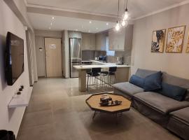 Casa Moderno near the beach，位于雅典的酒店