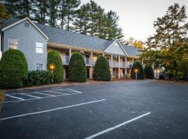 Riverhouse by Weekender formerly Jack Daniels Inn