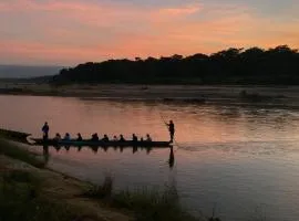 Hotel Sauraha Gaida House