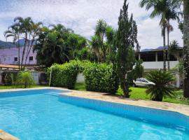 Casa com piscina em Aldeia Velha，位于Quartéis的酒店