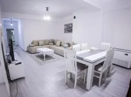 GRANDE APARTMENT KORCE