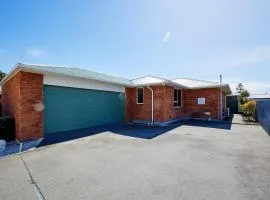 Torquay Central - Kaikoura Holiday Home