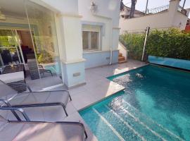 Villa Castano J-A Murcia Holiday Rentals Property，位于托雷帕切科的酒店