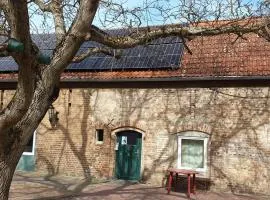 Montage Wohnung zum Walnussbaum Deutschhof