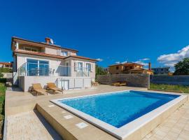 Holiday Home Villa Luna Maris by Interhome，位于乌马格的酒店