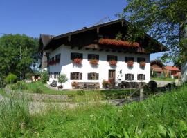 Ferienwohnung Bauernhaus Kailhof，位于基姆高地区阿绍的酒店