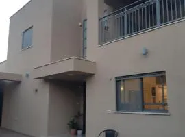 Adorable 3 bedroom Brenner "Hill" suite