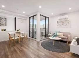 Boutique Heidelberg Heights 2BR Apartment 105