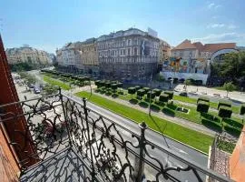 Extra Sok Szobás Apartman Budapest Központjában