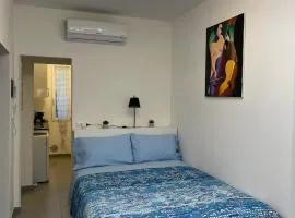Daisy House