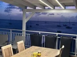 Walee Beach Penthouse by the sea, 2 bedrooms, pool