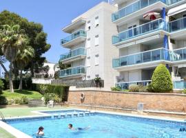 APARTBEACH LA CALETA CLIMA y VISTAS CALA CRANCS，位于萨洛的度假村