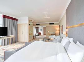 Ramada by Wyndham Doha Old Town，位于多哈的酒店