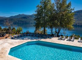 派胡恩-蒙塔纳度假酒店，位于圣马丁德洛斯的酒店