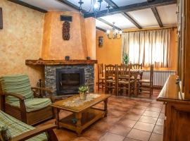 Apartamentos Cruz Mar，位于Poveda de la Sierra的酒店