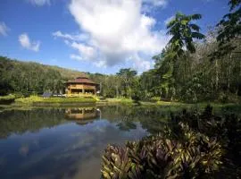 Macaw Lodge
