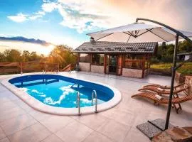 Awesome Home In Jamnica Pisarovinska