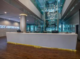 TAV Airport Hotel Izmir，位于伊兹密尔的酒店